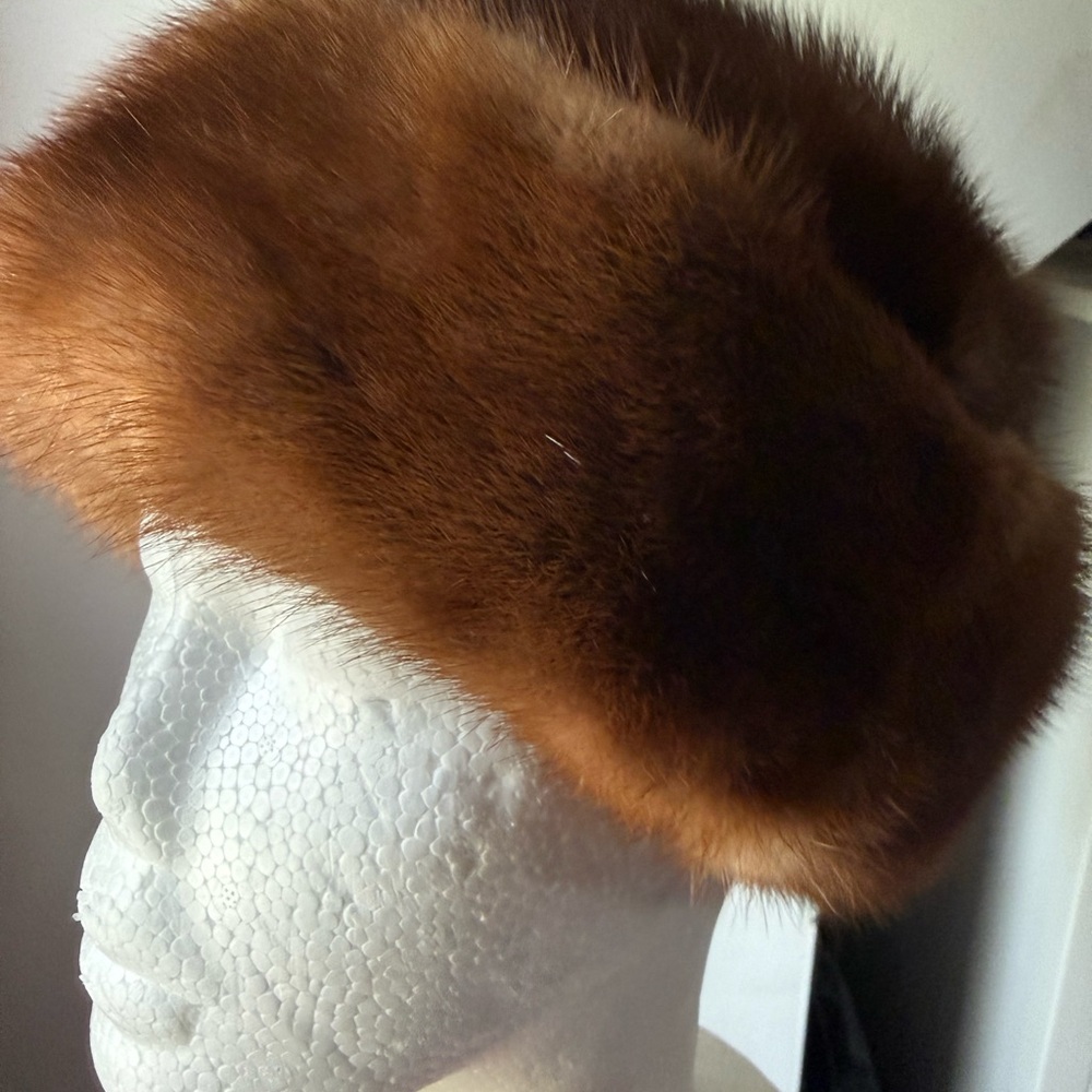 Genuine Mink fur hat - Picture 2 of 6